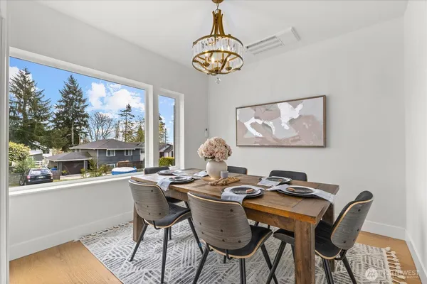 $1,899,999 | 9535 Dayton Avenue North, Seattle, WA 98103