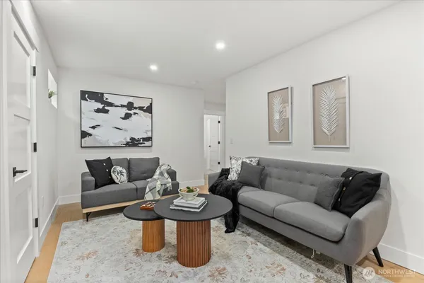 $1,899,999 | 9535 Dayton Avenue North, Seattle, WA 98103