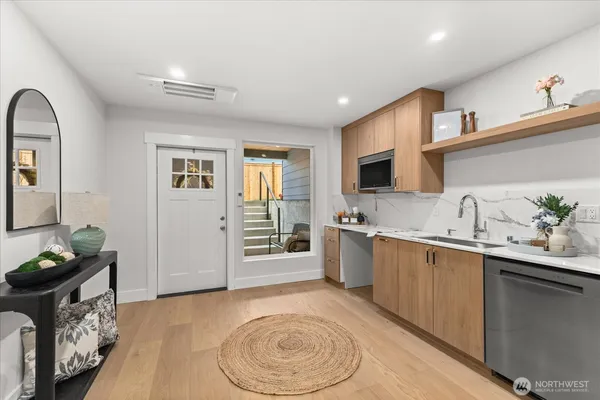 $1,899,999 | 9535 Dayton Avenue North, Seattle, WA 98103