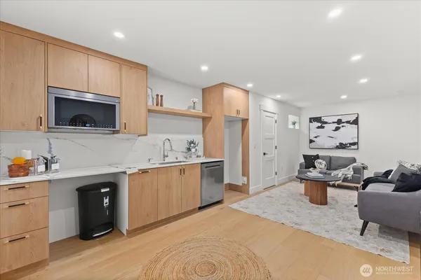 $1,899,999 | 9535 Dayton Avenue North, Seattle, WA 98103