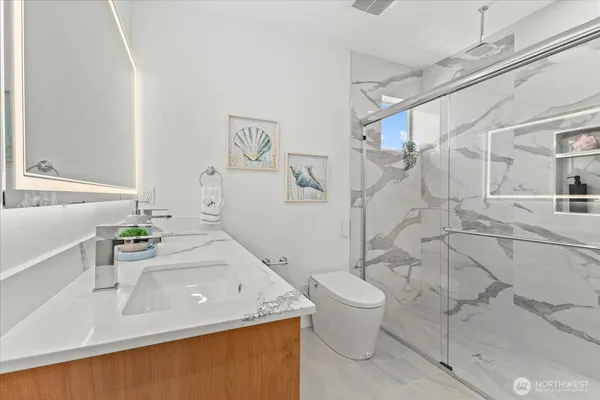 $1,899,999 | 9535 Dayton Avenue North, Seattle, WA 98103
