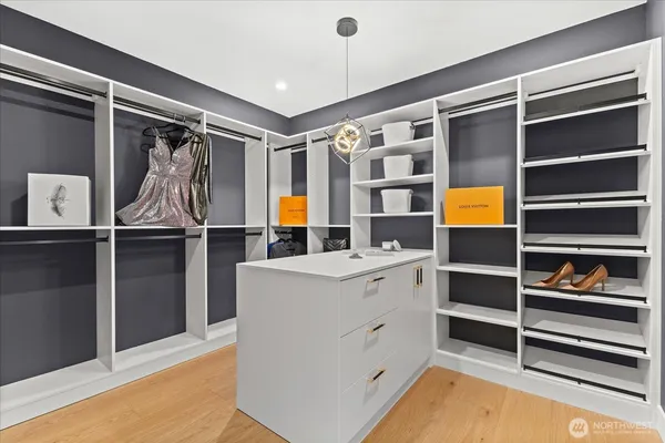 $1,899,999 | 9535 Dayton Avenue North, Seattle, WA 98103