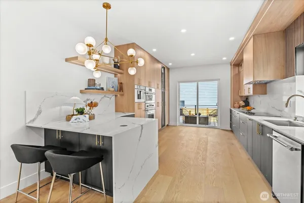 $1,899,999 | 9535 Dayton Avenue North, Seattle, WA 98103