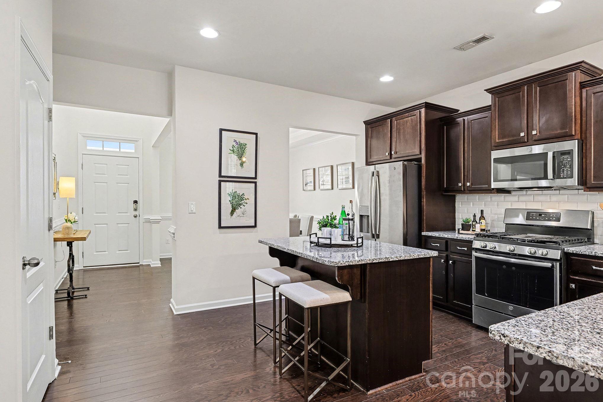 6056 Cloverdale Drive Tega Cay, SC 29708 - Photo 4 of 38