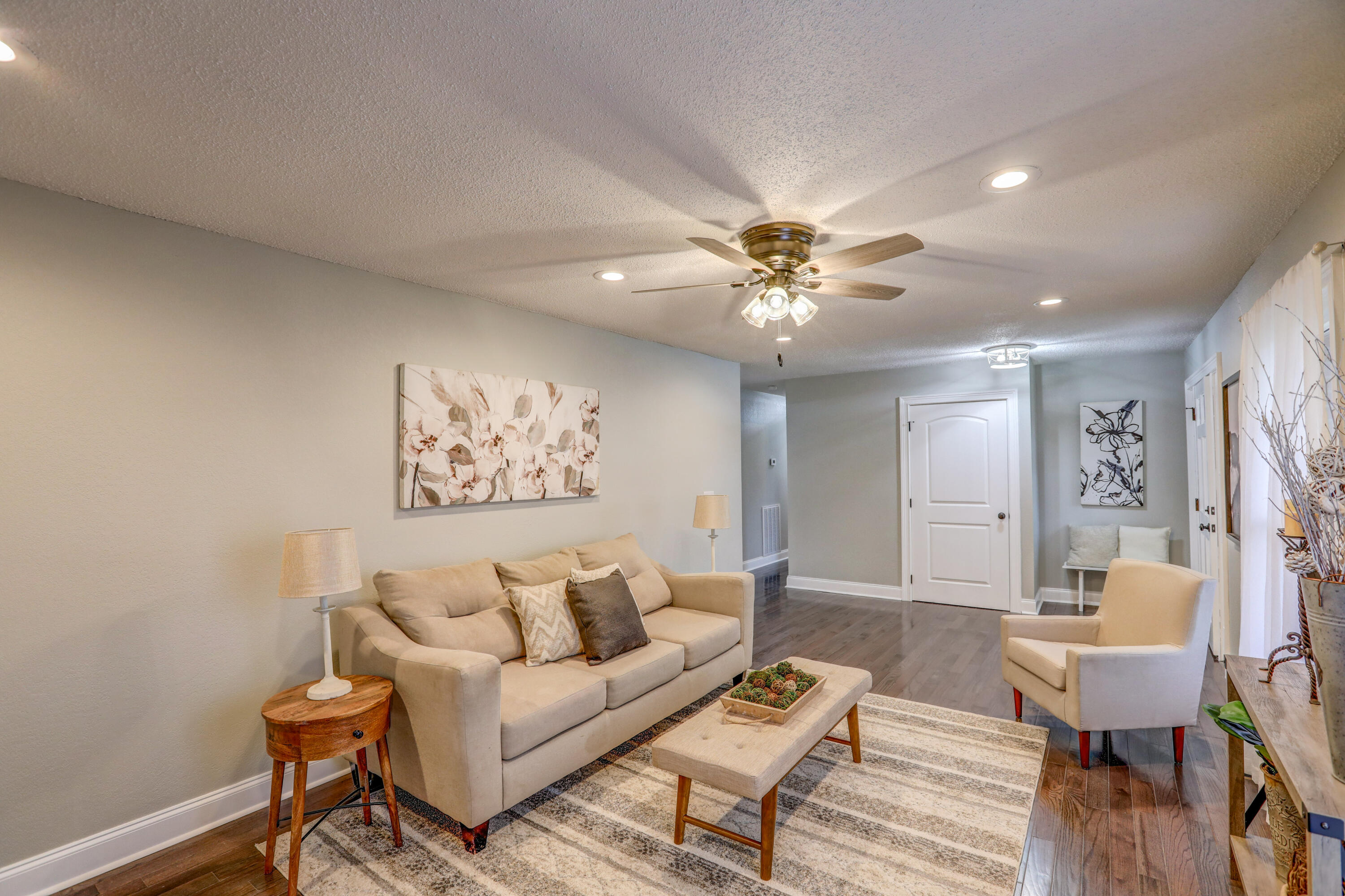 165 Rutledge Drive Bluff City, TN 37618 - Photo 2 of 44 B42A5861_2_3_4_5