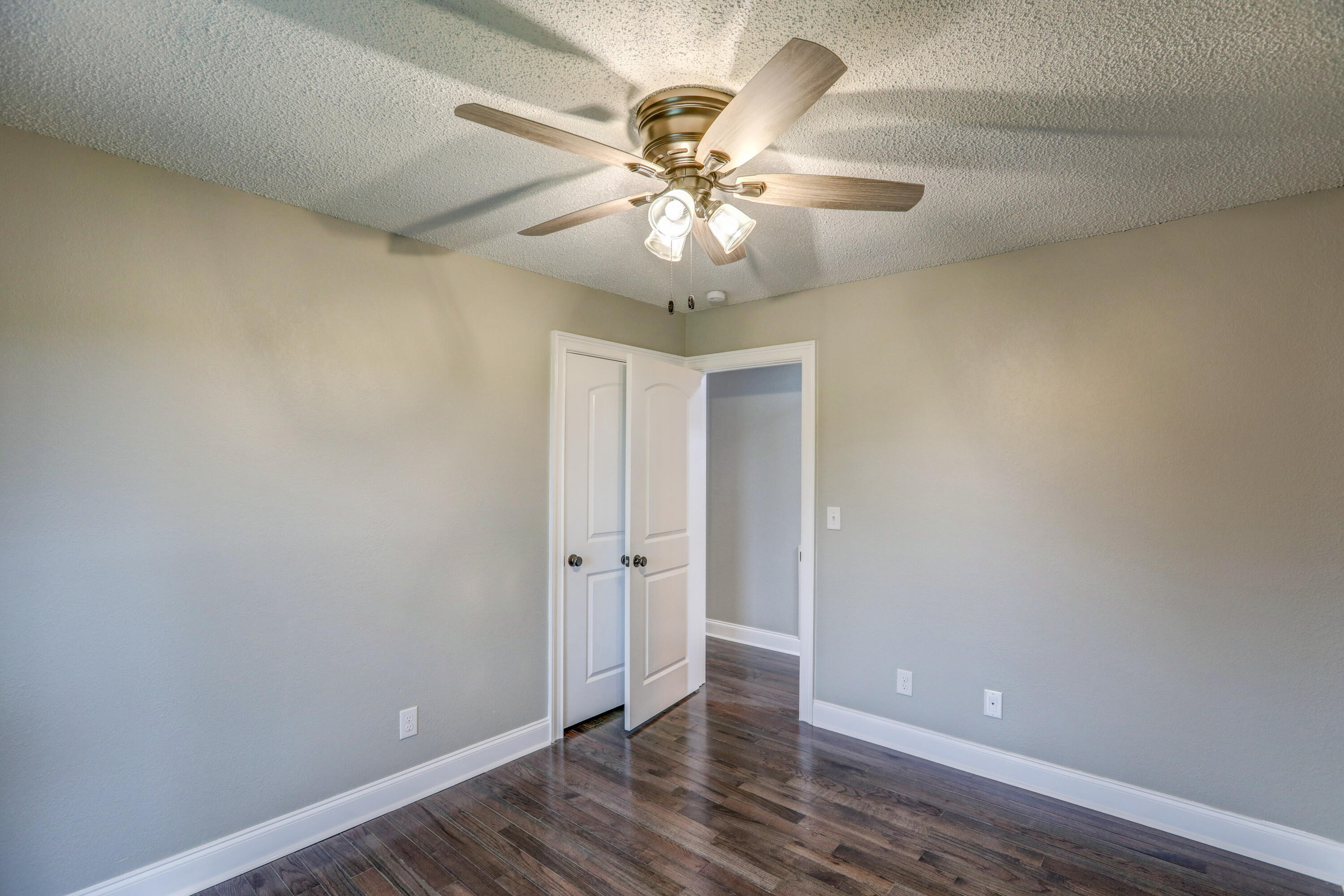 165 Rutledge Drive Bluff City, TN 37618 - Photo 26 of 44 B42A5921_2_3_4_5