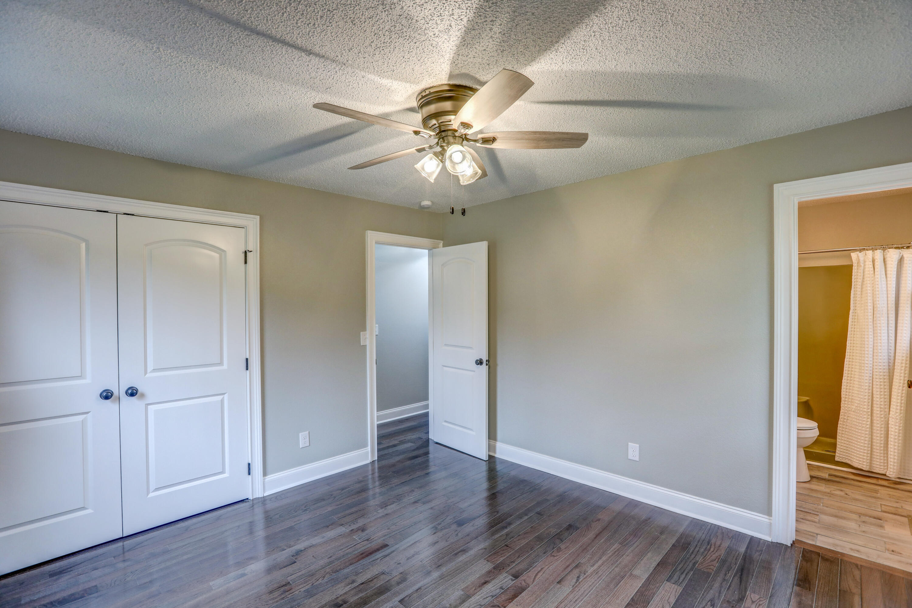 165 Rutledge Drive Bluff City, TN 37618 - Photo 36 of 44 B42A5971_2_3_4_5