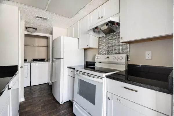 $147,900 | 3623 West Northgate Drive, Unit 231, Irving, TX 75062