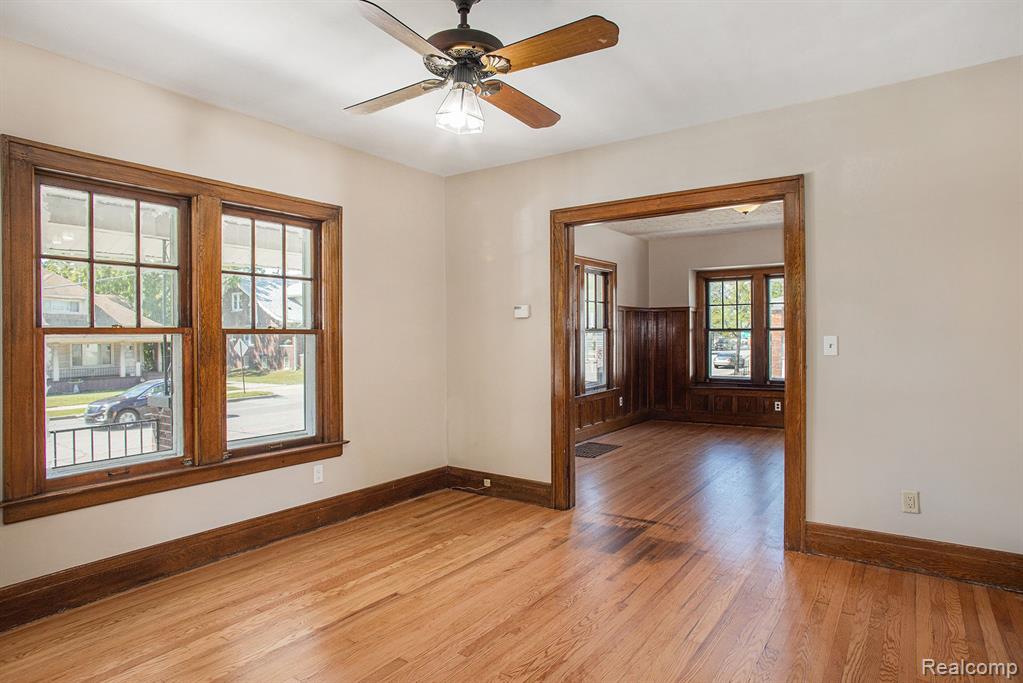 16321 East 9 Mile Road Eastpointe, MI 48021 - Photo 8 of 25