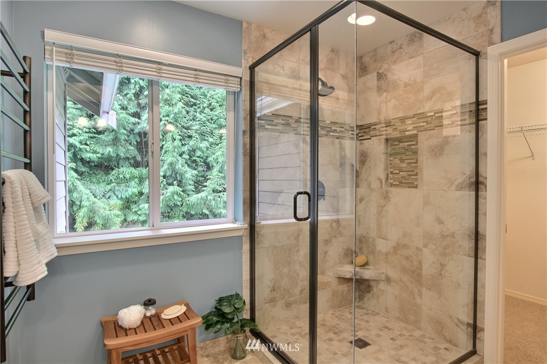 8541 Northeast 201st Place Bothell, WA 98011 - Photo 22 of 40