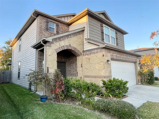 $2,000 | 4610 Champions Landing Drive, Houston, TX 77069