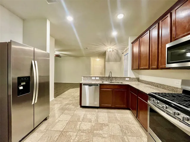 $2,000 | 4610 Champions Landing Drive, Houston, TX 77069