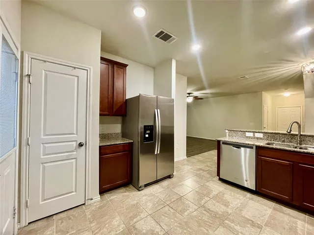 $2,000 | 4610 Champions Landing Drive, Houston, TX 77069