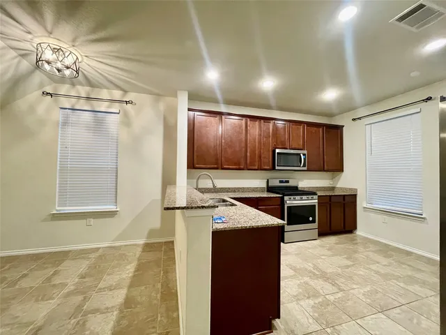 $2,000 | 4610 Champions Landing Drive, Houston, TX 77069