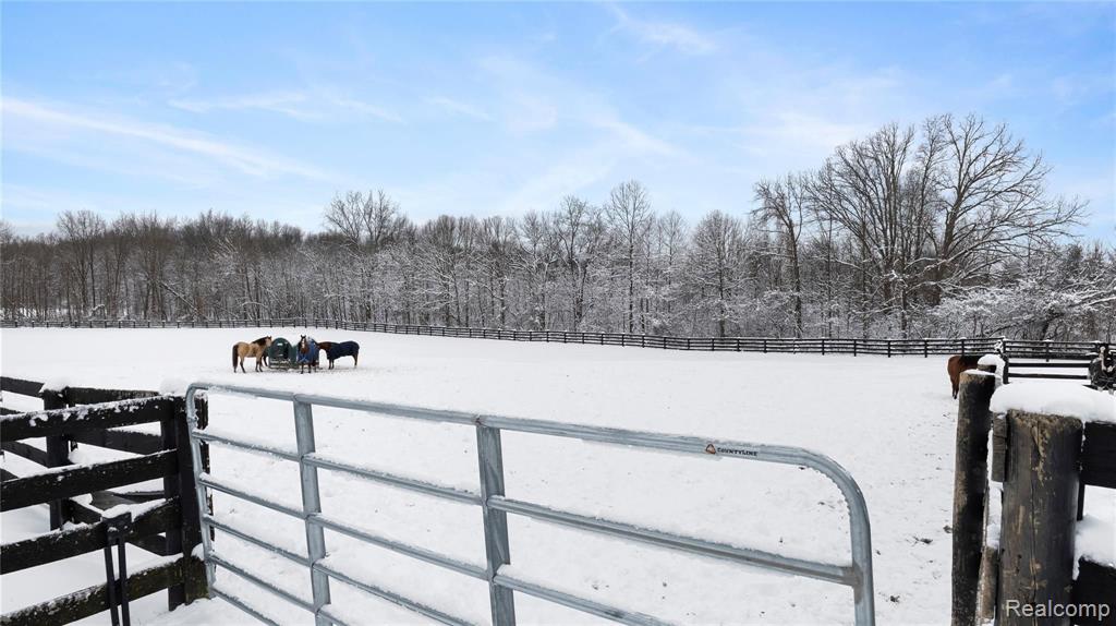5875 Fox Lake Road Goodrich, MI 48438 - Photo 13 of 41