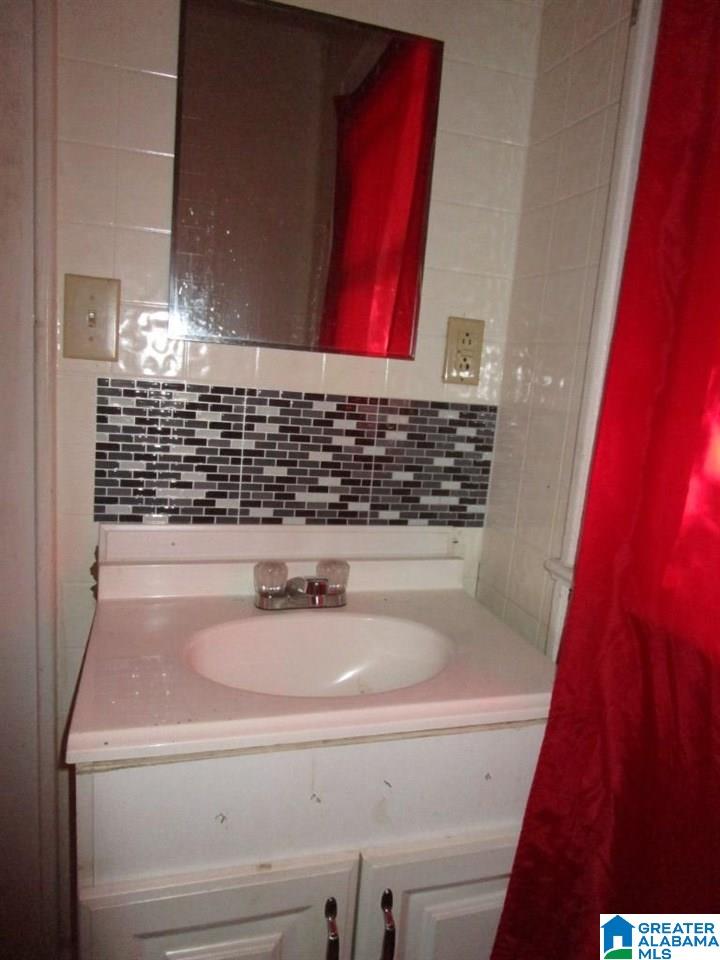 2348 22nd Street Southwest Birmingham, AL 35211 - Photo 16 of 28