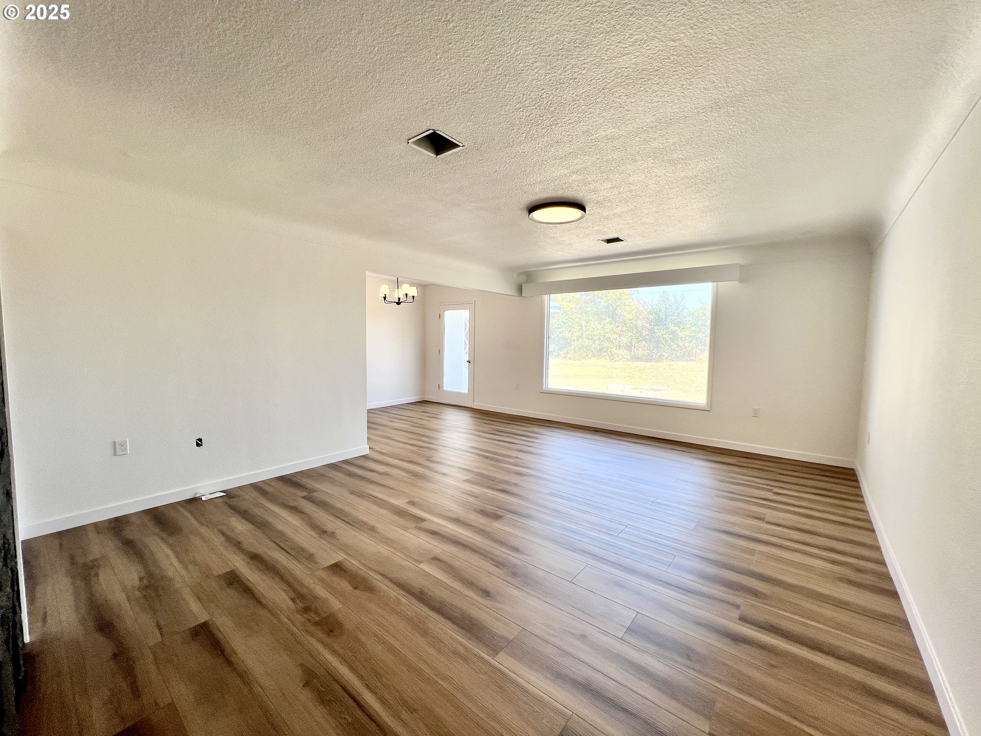 905 Southwest 11th Street Hermiston, OR 97838 - Photo 5 of 18 Gallery Image 5