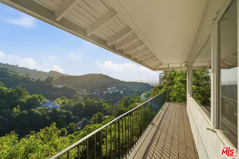 $1,979,000 | 3581 Avenida Del Sol, Studio City, CA 91604