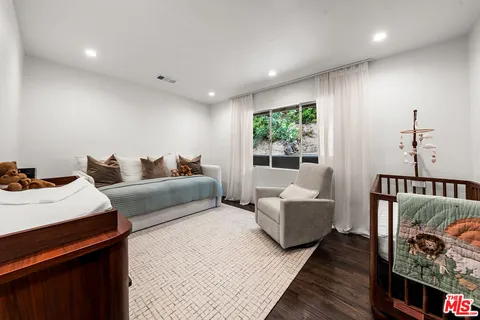 $1,949,000 | 3581 Avenida Del Sol, Studio City, CA 91604