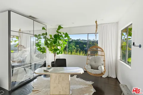 $1,979,000 | 3581 Avenida Del Sol, Studio City, CA 91604