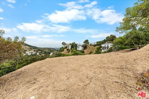 $1,979,000 | 3581 Avenida Del Sol, Studio City, CA 91604