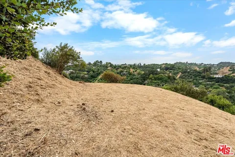 $1,979,000 | 3581 Avenida Del Sol, Studio City, CA 91604