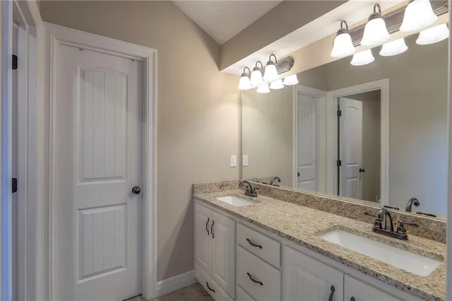 $440,000 | 19586 West 121st Street, Olathe, KS 66061