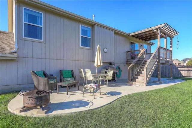 $440,000 | 19586 West 121st Street, Olathe, KS 66061