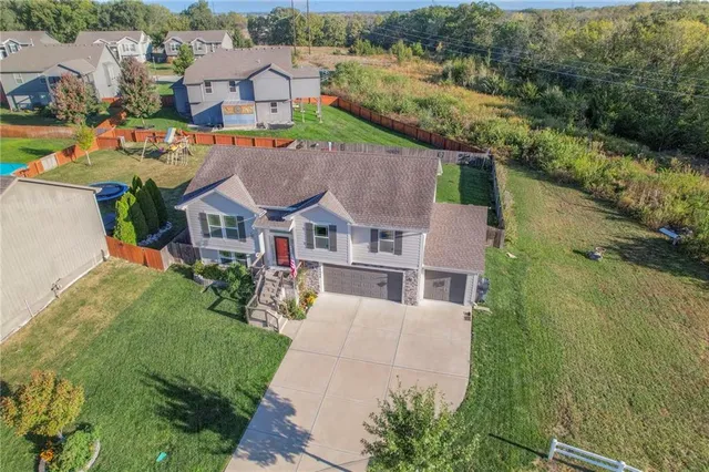 $440,000 | 19586 West 121st Street, Olathe, KS 66061