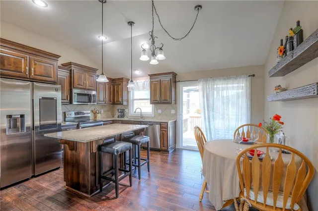 $440,000 | 19586 West 121st Street, Olathe, KS 66061