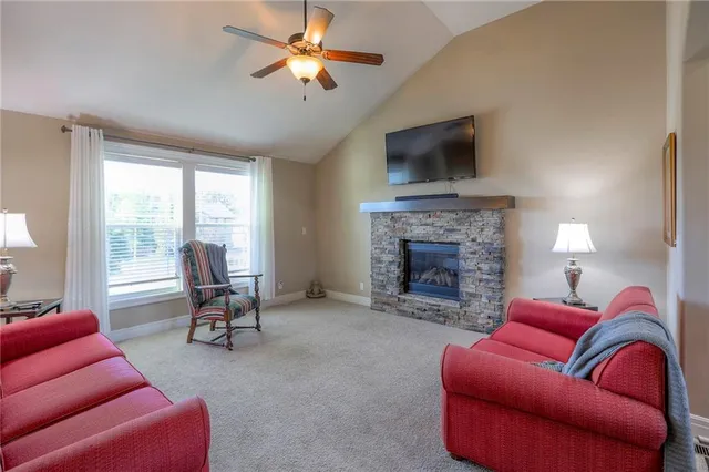 $440,000 | 19586 West 121st Street, Olathe, KS 66061