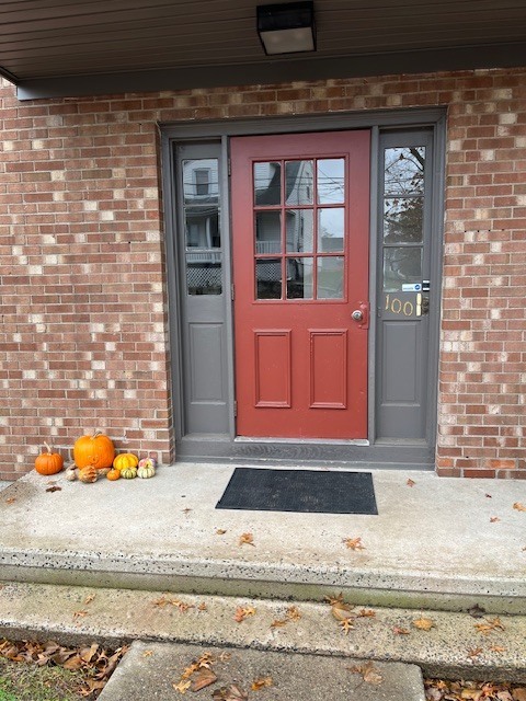 100 Silliman Street, Unit 1B Fairfield, CT 06824 - Photo 2 of 25 a view of entrance gate of the building