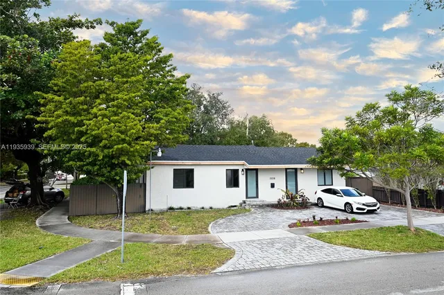 $5,500 | 1526 Southwest 65th Avenue, West Miami, FL 33144