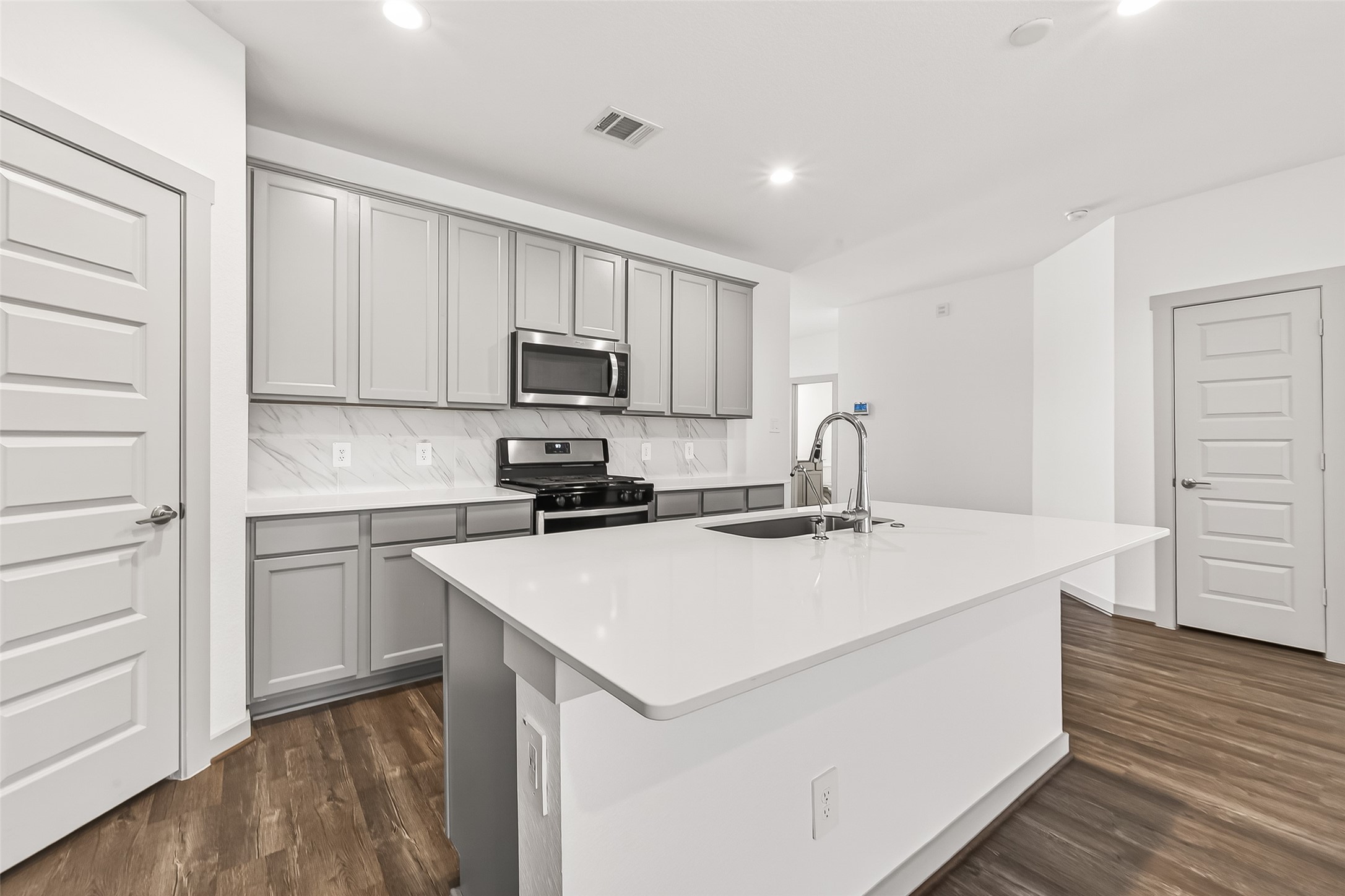 6807 Bradford Terrace Road Richmond, TX 77407 - Photo 12 of 40