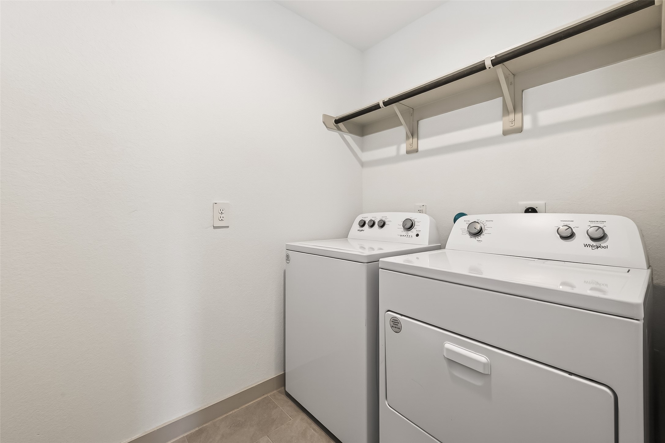 6807 Bradford Terrace Road Richmond, TX 77407 - Photo 23 of 40 Utility room