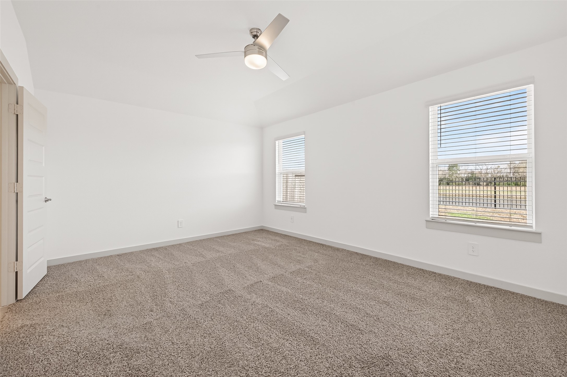 6807 Bradford Terrace Road Richmond, TX 77407 - Photo 33 of 40 Primary Bedroom