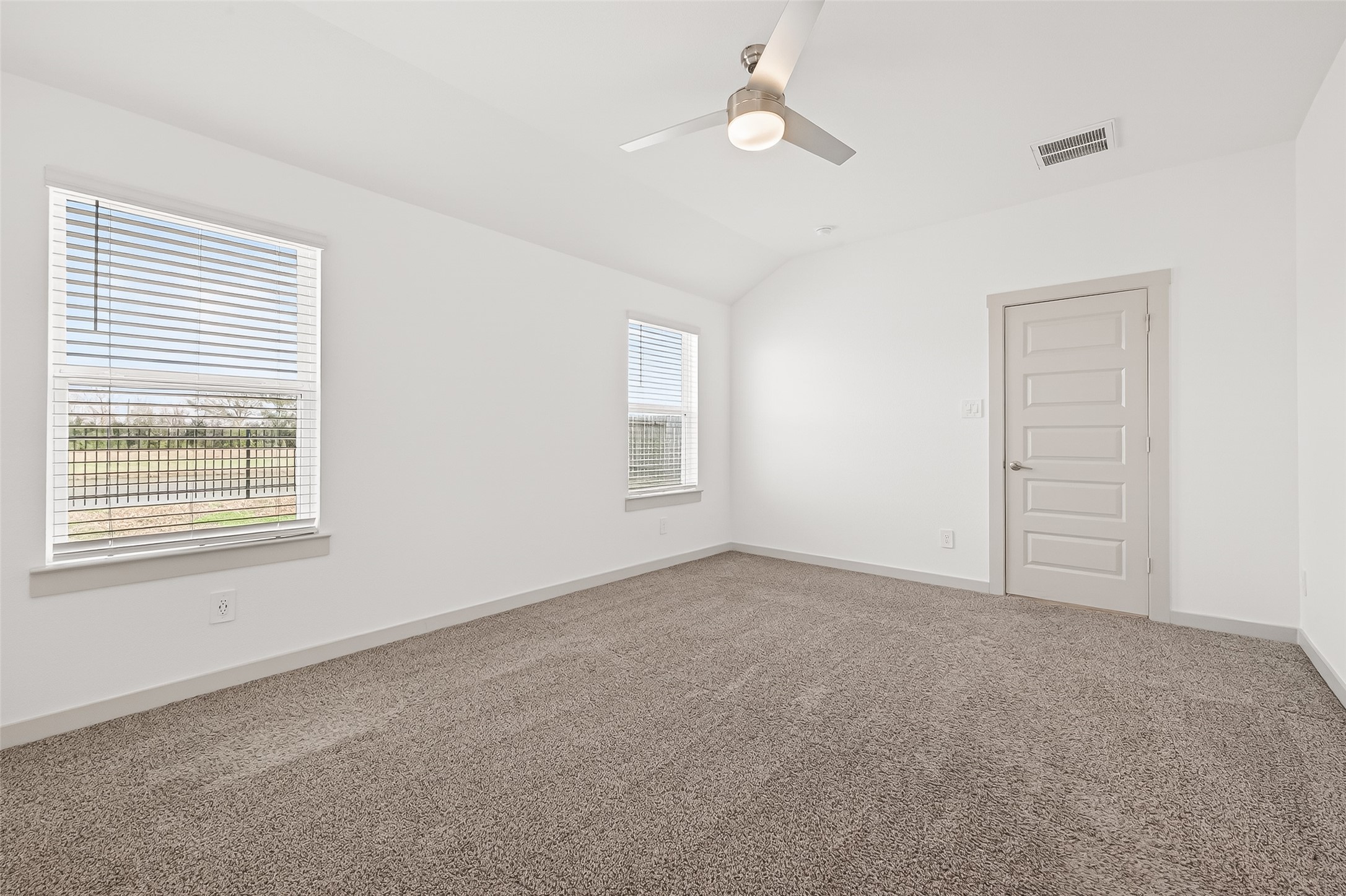 6807 Bradford Terrace Road Richmond, TX 77407 - Photo 36 of 40 Primary Bedroom