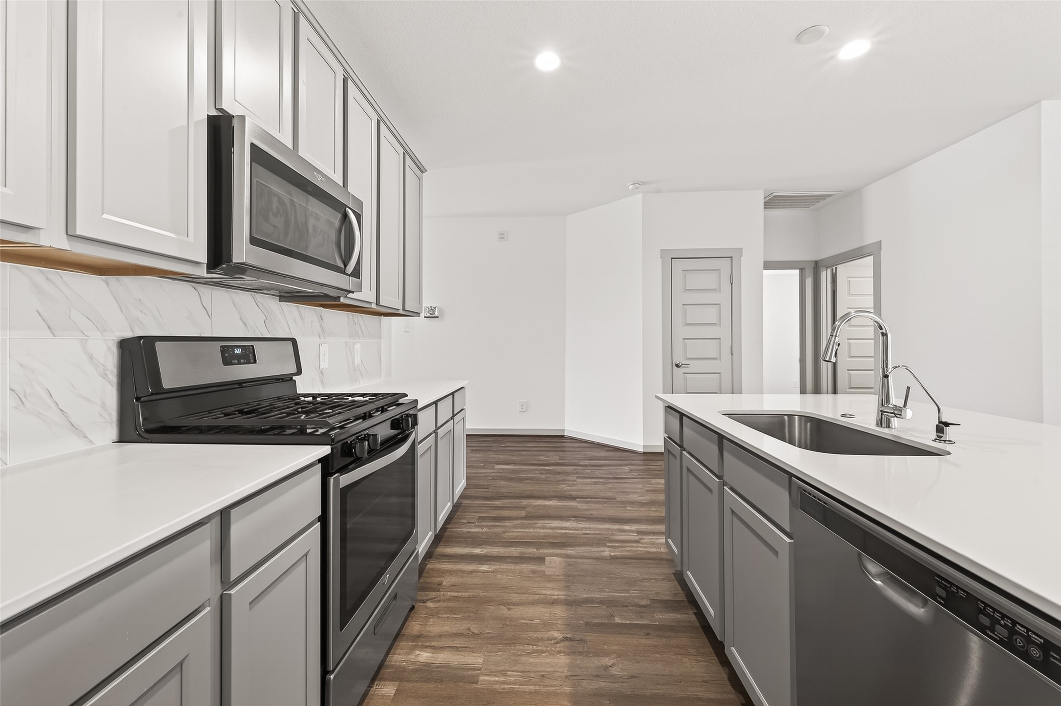 6807 Bradford Terrace Road Richmond, TX 77407 - Photo 9 of 40