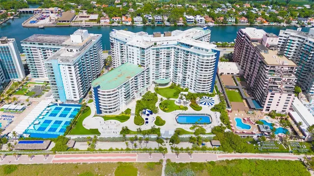 $514,000 | 5161 Collins Avenue, Unit 701, Miami Beach, FL 33140