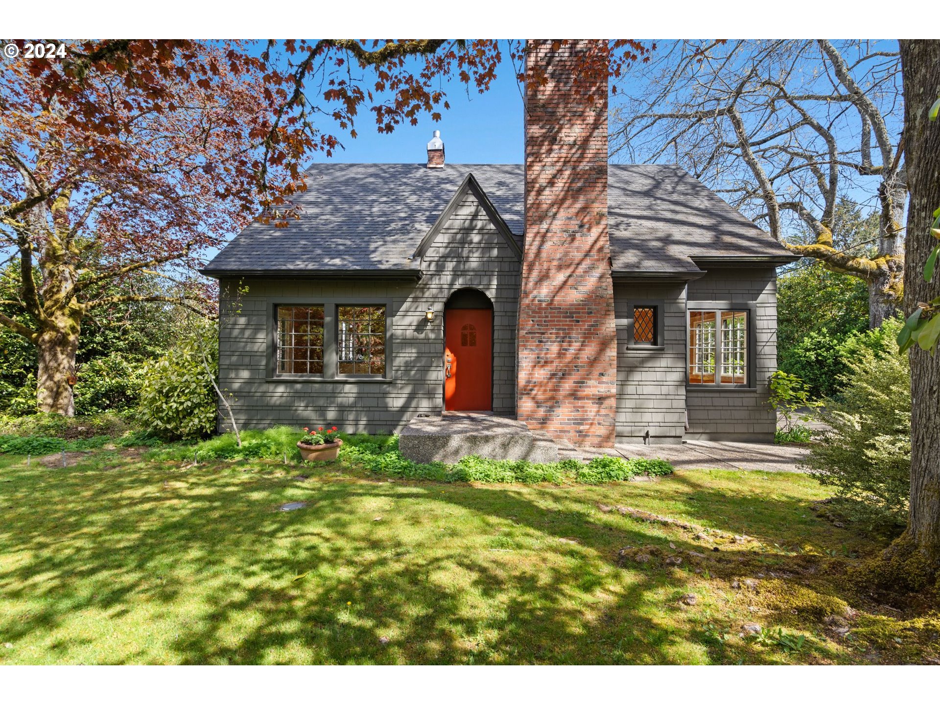 5803 Southwest Garden Home Road Portland, OR 97219 - Photo 1 of 40 Gallery Image 1