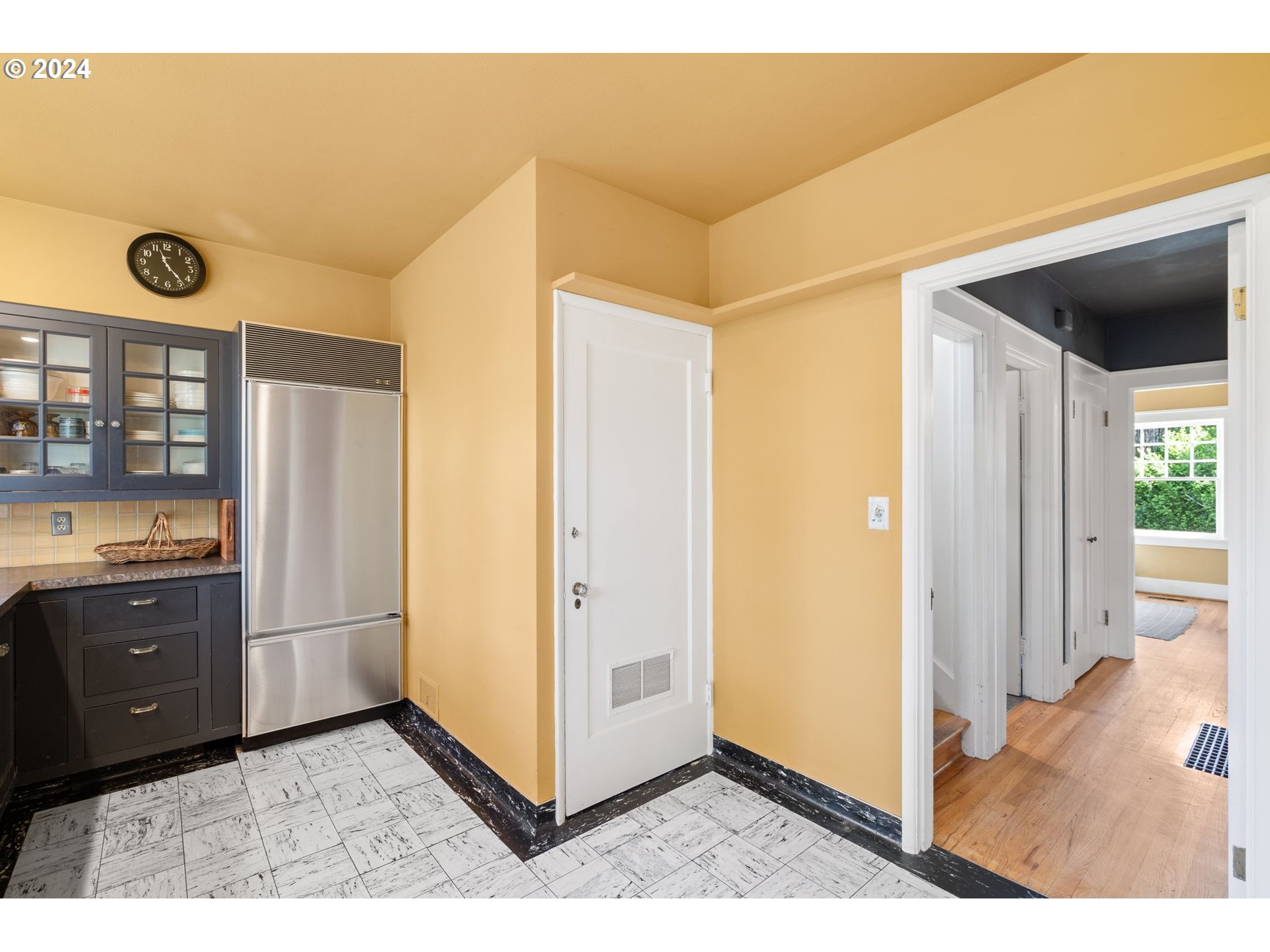 5803 Southwest Garden Home Road Portland, OR 97219 - Photo 15 of 40 Gallery Image 15