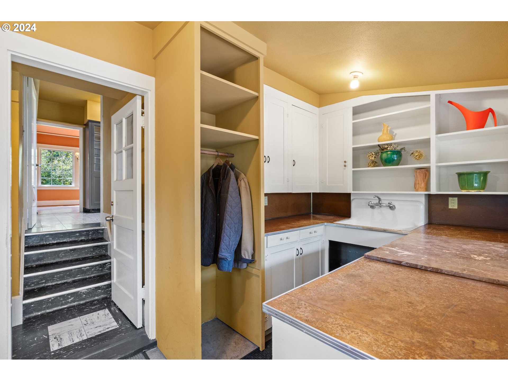 5803 Southwest Garden Home Road Portland, OR 97219 - Photo 25 of 40 Gallery Image 25