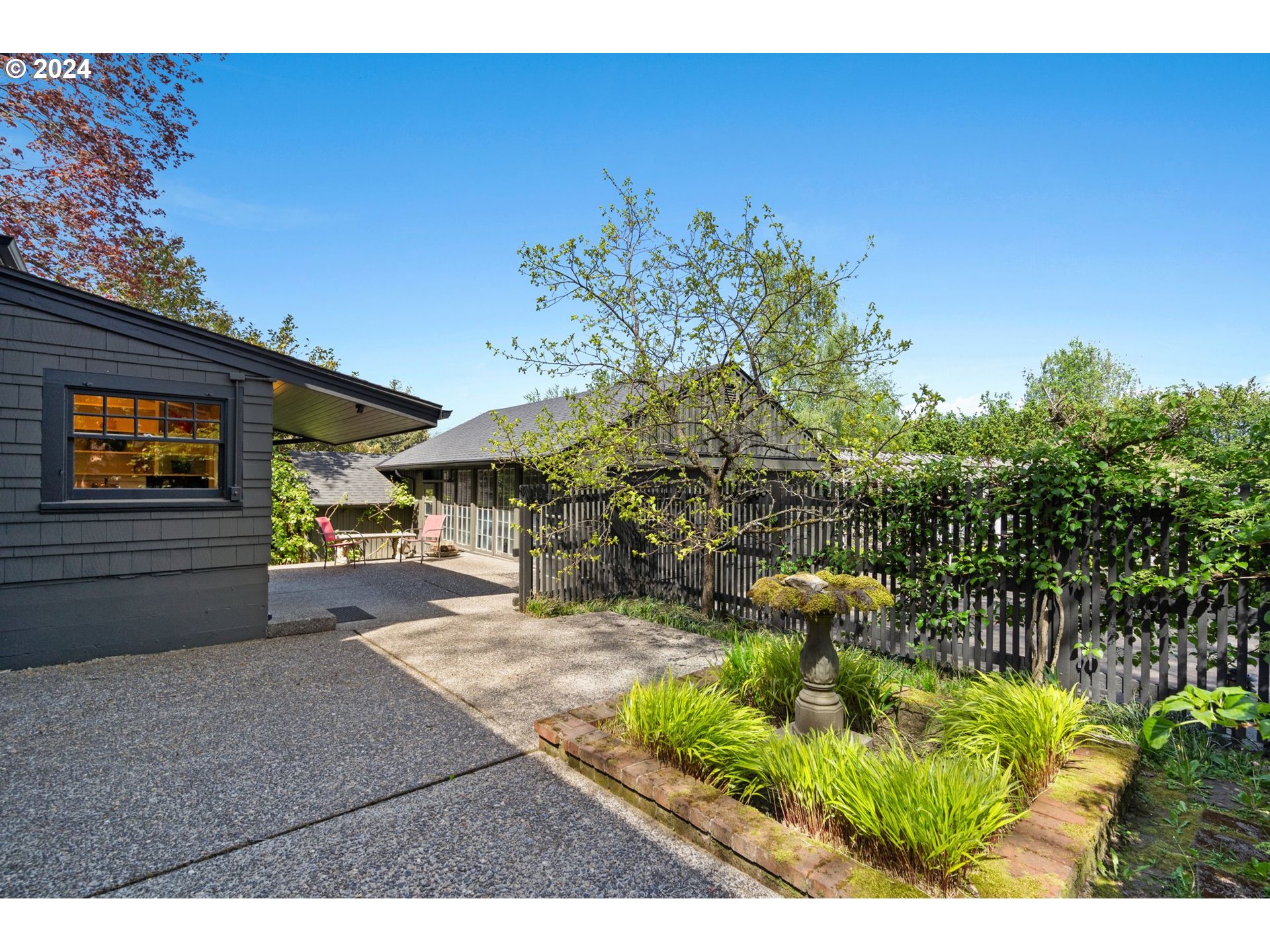 5803 Southwest Garden Home Road Portland, OR 97219 - Photo 26 of 40 Gallery Image 26