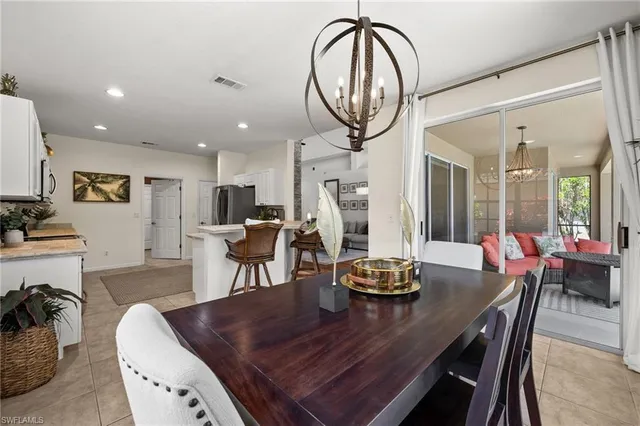 $999,500 | 6996 Burnt Sienna Circle, Naples, FL 34109