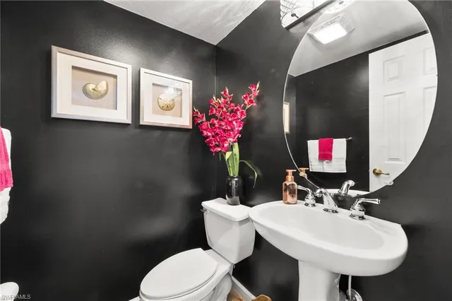 $999,500 | 6996 Burnt Sienna Circle, Naples, FL 34109