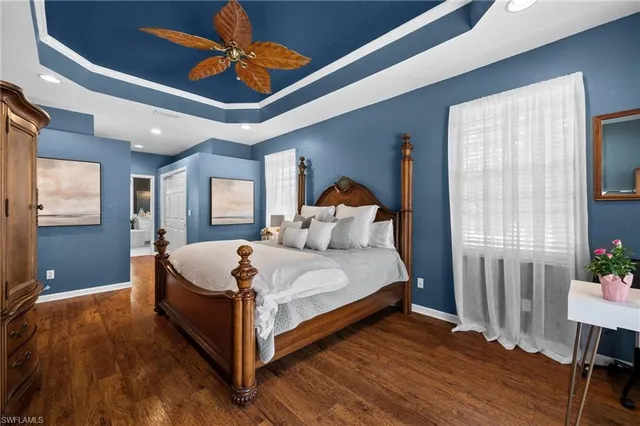 $999,500 | 6996 Burnt Sienna Circle, Naples, FL 34109