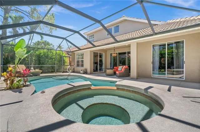 $999,500 | 6996 Burnt Sienna Circle, Naples, FL 34109