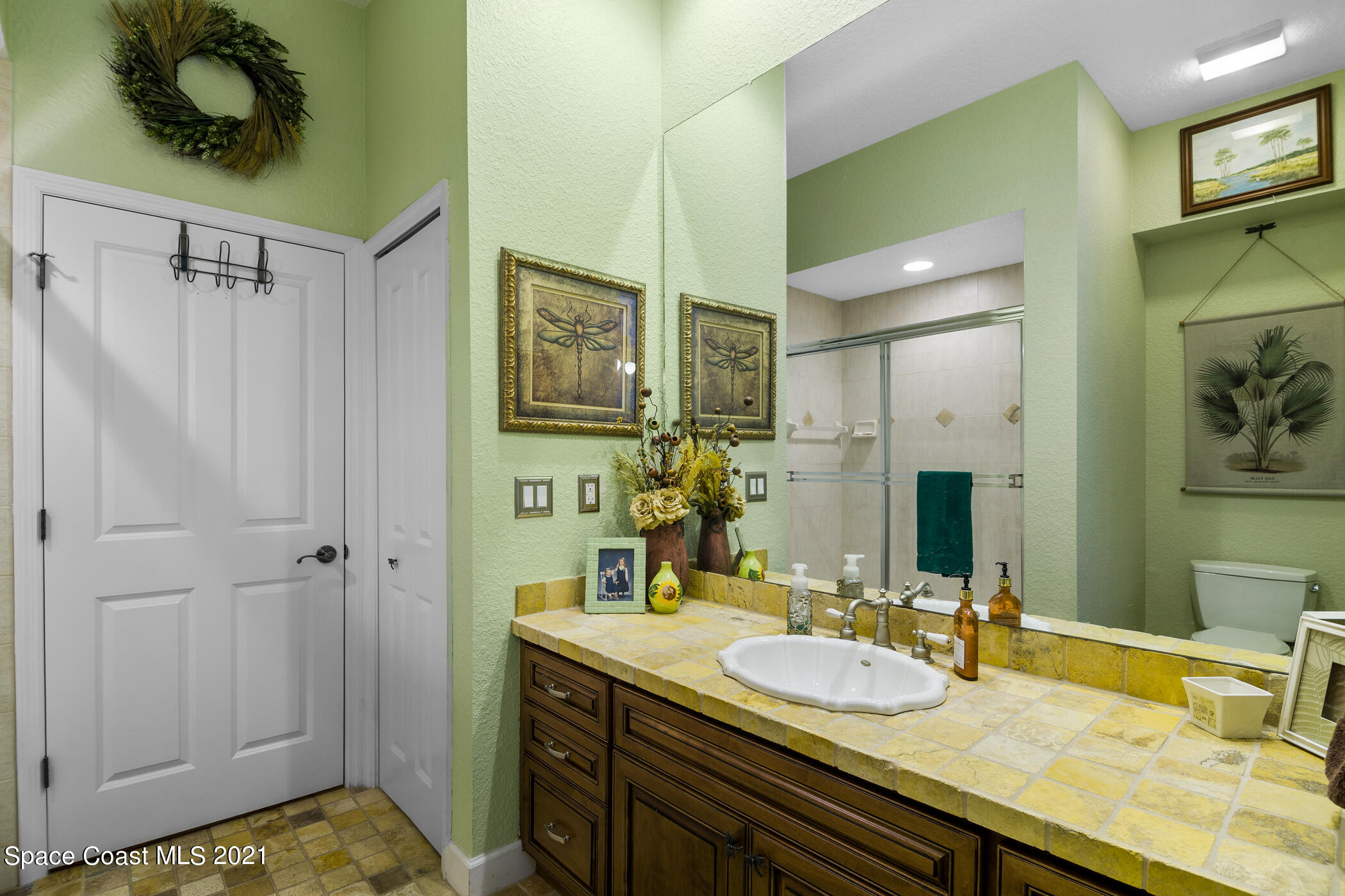 185 City Point Road Cocoa, FL 32926 - Photo 31 of 72 Guest Bath 1