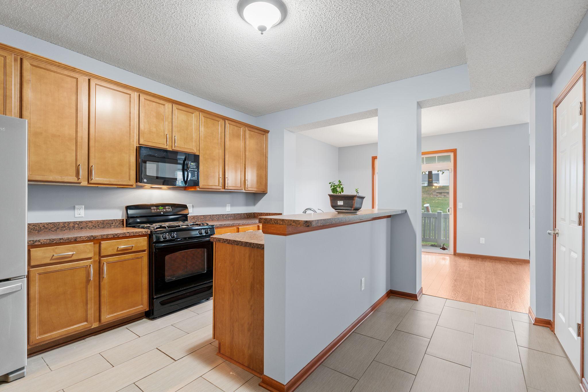 1952 Commonwealth Boulevard, Unit 4 Chanhassen, MN 55317 - Photo 15 of 34