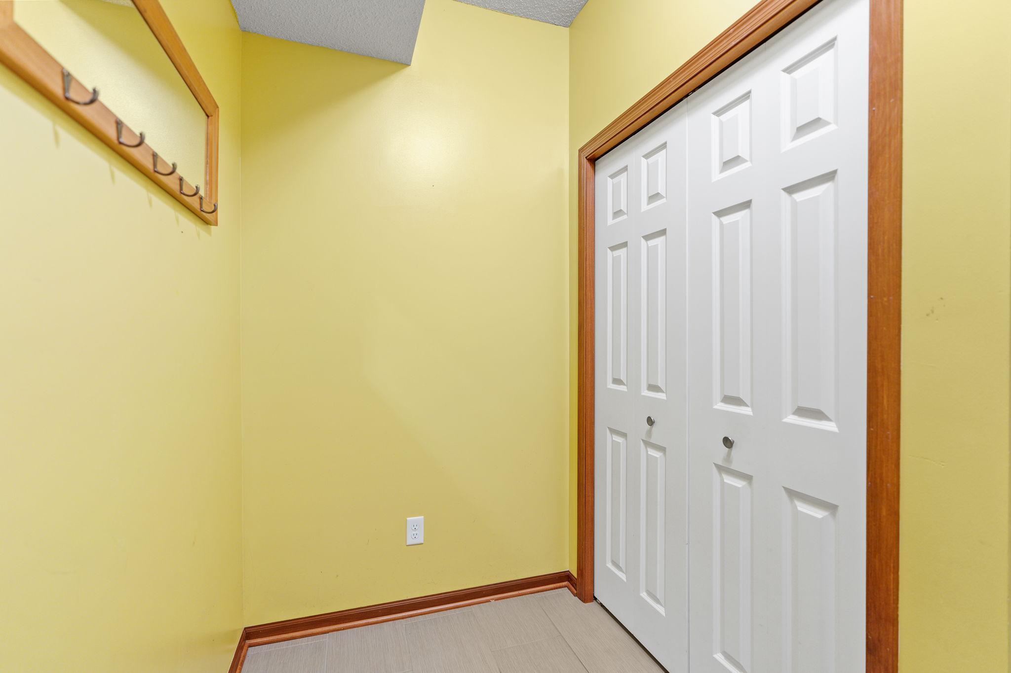 1952 Commonwealth Boulevard, Unit 4 Chanhassen, MN 55317 - Photo 18 of 34